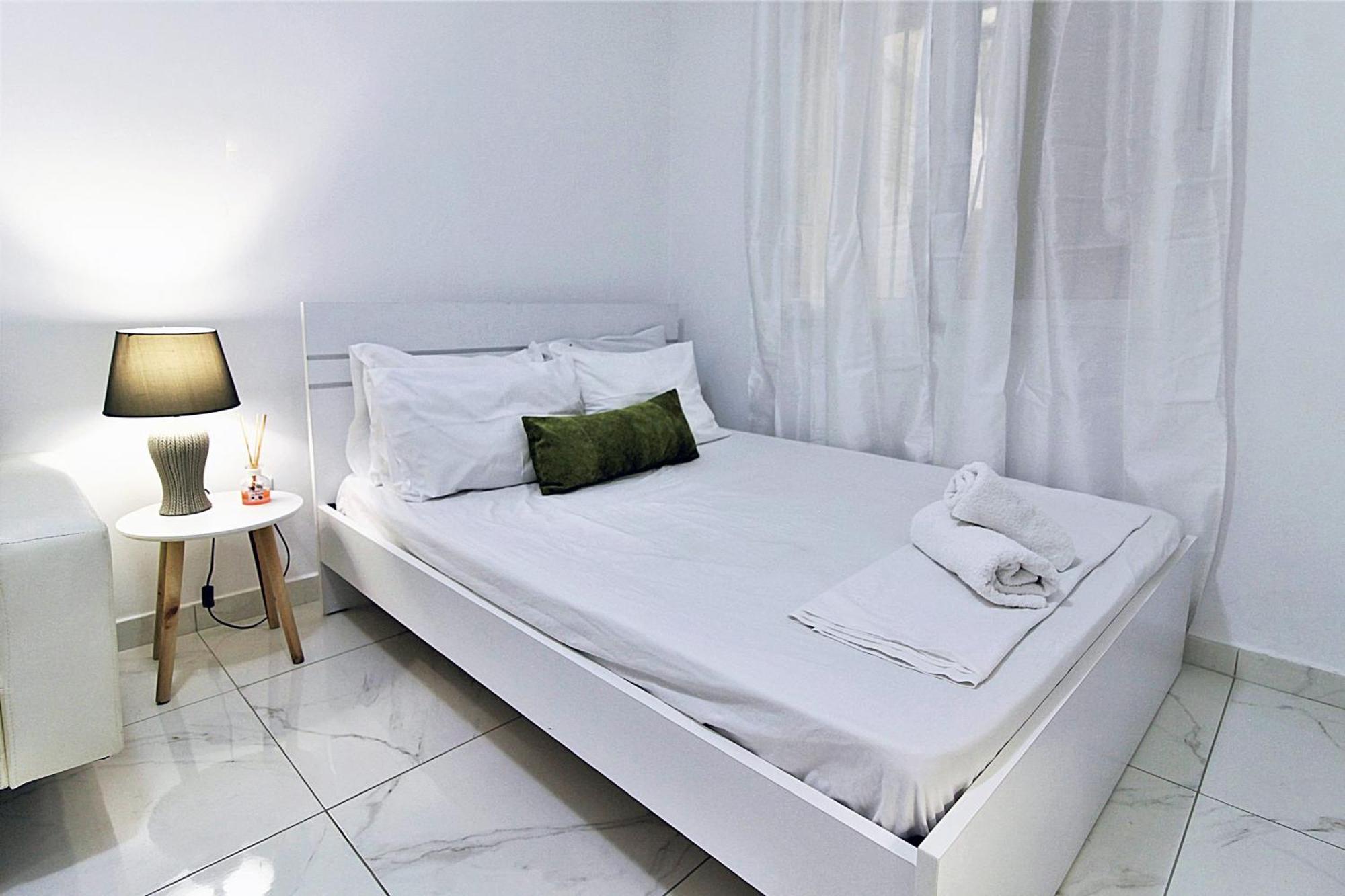 White Apartment/Kolwnaki/100Mbps/Wifi Aten Exteriör bild